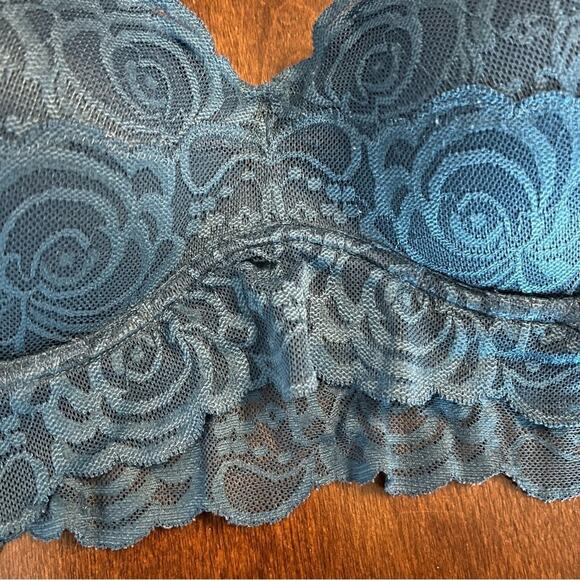Victoria's Secret Lace Bralette Padded Medium - Picture 3 of 7